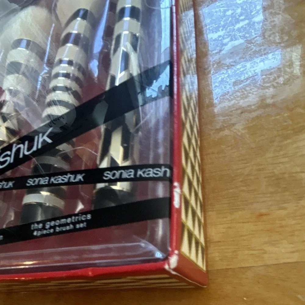 Sonia Kashuk The Geometrics Limited Edition 4pc Synthetic Brush Set Black/White